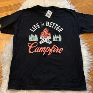 NWT. Life is better by the campfire black short sleeve t-shirt Small